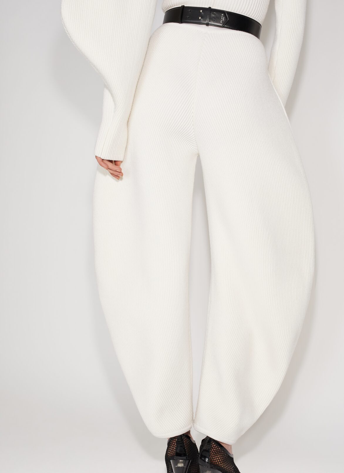 Round rib knit pant ALAÏA WHITE ROUND RIB KNIT PANT